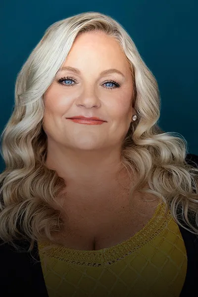 Brand Homepage 9 denise-portrait-gd